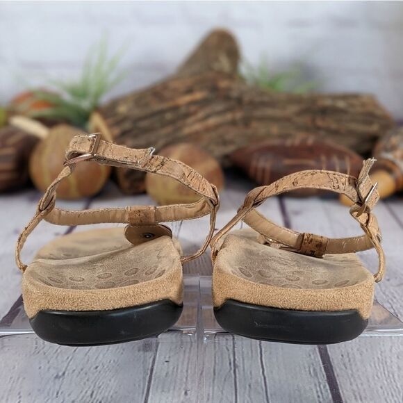 Vionic Lizbeth Thong Sandals  - Picture 5 of 7